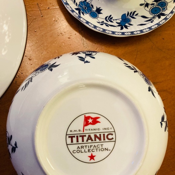 White Star Line Chinese porcelain 2nd Class Titanic reproduction dinnerware - Picture 12 of 15